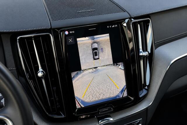 Volvo XC60 2.0 T6 Plug-in hybrid AWD Ultimate Black Edition ACC, PANO, KEYLESS GO, STOEL & STUURVERWARMING, DODEHOEK, 21" MULTI SPAAK, CARPLAY, 360 CAMERA