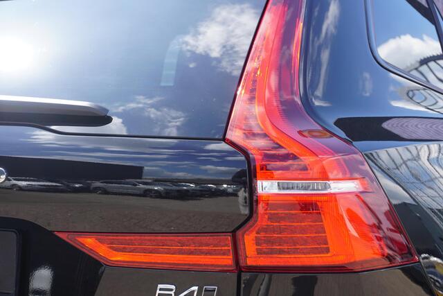 Volvo XC60 2.0 B4 D AWD Plus Dark | Google | Trekhaak | 2400KG Trekgewicht | Memory | Blis | Adaptieve Cruise |
