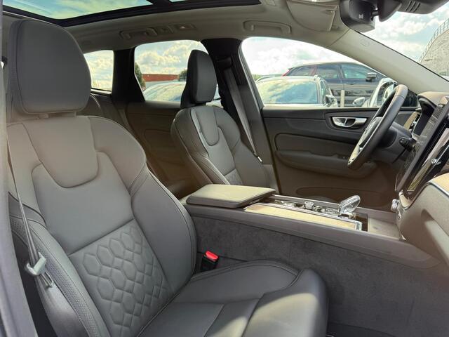 Volvo XC60 T6 Plug-in hybrid AWD Ultra Dark | Trekhaak | Panoramadak | Luchtvering | 360 Graden Camera | Harman / Kardon |