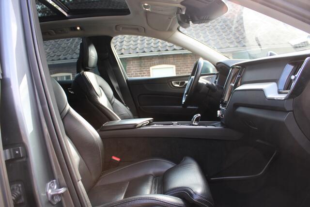 Volvo XC60 2.0 T8 Twin Engine AWD Inscription PANO B&W LUCHTV TREKH LED 143000KM!!!