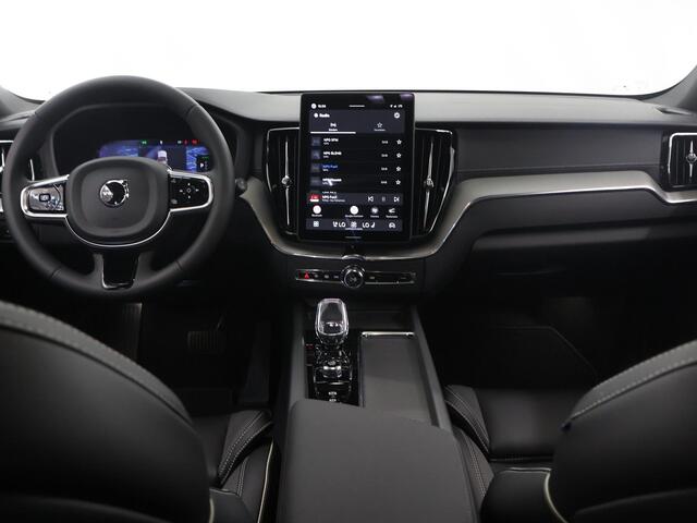 Volvo XC60 2.0 T8 Plug-in hybrid AWD Ultra Black Edition | Panoramadak | Ele.verstelbare comfortstoelen + Geheugen | Harman/Kardon Audio | 360 Camera | HUD | Apple CarPlay/Android Auto |