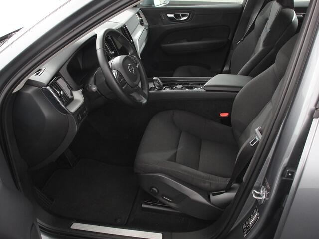 Volvo XC60 2.0 B4 Automaat Momentum Apple Carplay / Android Auto Adaptive Cruise Control Camera Lane/Side Assist Elektrische Achterklep Stoelverwarming