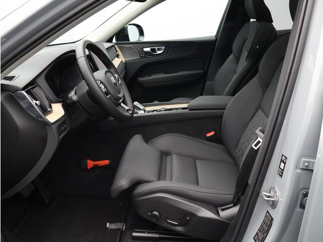 Volvo XC60 2.0 T6 Plug-in hybrid AWD Ultra Dark / Trekhaak / Luchtvering / Head-Up Display / 360 Camera / Harman Kardon / Panoramadak / Stoel+Stuurverwarming / BLIS /