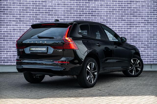 Volvo XC60 T6 335 pk Plug-in hybrid AWD Essential | Trekhaak 2.250 kg | Lederen Bekleding | Extra getint glas | Driver Assist | Climate line | 19" | All Season Banden | Charcoal Hemelbekleding | Park Assist Voor en Achter |