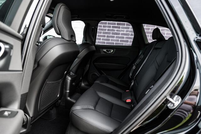 Volvo XC60 T6 335 pk Plug-in hybrid AWD Essential | Trekhaak 2.250 kg | Lederen Bekleding | Extra getint glas | Driver Assist | Climate line | 19" | All Season Banden | Charcoal Hemelbekleding | Park Assist Voor en Achter |