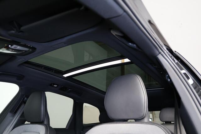 Volvo XC60 T6 Recharge AWD Plus Black Edition - Panorama/schuifdak - IntelliSafe Assist & Surround - 360º Camera - Harman/Kardon audio - Verwarmde voorstoelen, stuur & achterbank - Parkeersensoren voor & achter - Elektr. bedienb. voorstoelen met geheugen - Head up display - Extra getint glas - 21' LMV