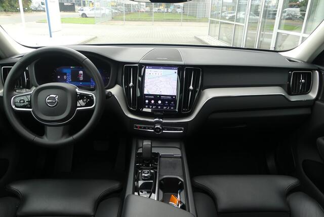 Volvo XC60 2.0 T6 Plug-in hybrid AWD Plus Dark ELEKT. TREKHAAK, PANO, MEMORY 2X, WINTER PACK, ADAPT. CRUISE, CLIMA, NAVI, CAMERA, PDC V&A, APPLE CARPLAY/ANDROID AUTO, BLIS, KEYLESS, HARMAN/KARDON, ELEKT. ACHTERKLEP, ELEKT. STOELEN, 40.666KM
