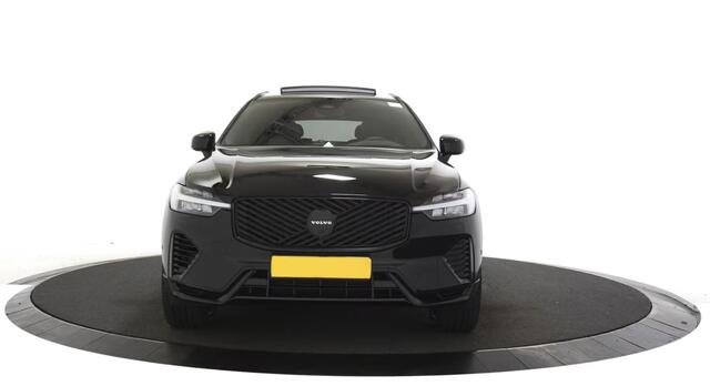 Volvo XC60 2.0 T8 Plug-in hybrid AWD Ultra Black Edition Bowers&Wilkins / Head Up / Sportplusstoelen / Panoramadak / 21 "lm velg enz