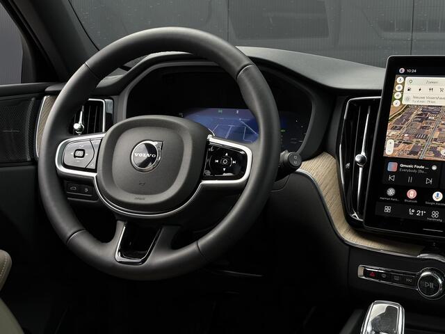 Volvo XC60 2.0 T6 Plug-in hybrid AWD Plus Dark Panoramadak / head-up display / extra getint glas