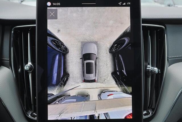 Volvo XC60 T6 Recharge AWD Ultra Black Edition - Panorama/schuifdak - IntelliSafe Assist & Surround - 360º Camera - Harman/Kardon audio - Adaptieve LED koplampen - Verwarmde voorstoelen, stuur & achterbank - Parkeersensoren voor & achter - Elektr. bedienb. voorstoelen met geheugen - Head up display - Draadloze tel. lader - Extra getint glas - 21' LMV