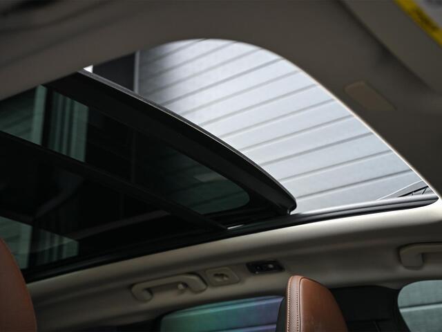 Volvo XC60 2.0 D4 AWD Inscription Panoramadak | Camera | Memory Seat | Stoelverwarming | Trekhaak |
