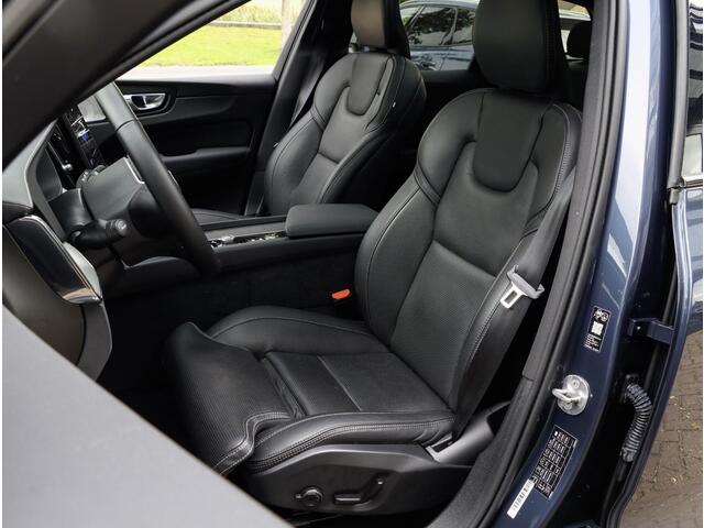 Volvo XC60 T8 AWD Ultra Black Edition Pano 360 Bowers & Wilkins Trekhaak HeadUp Display 21''