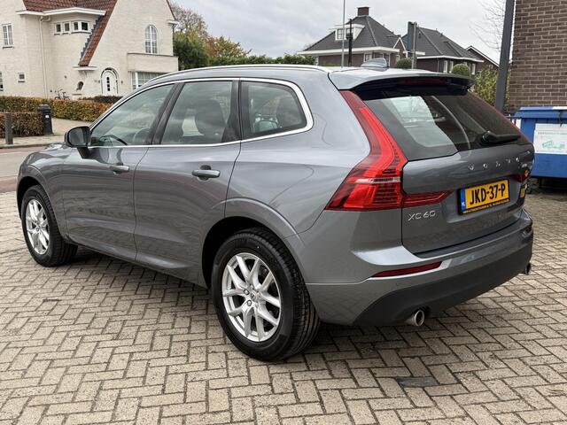 Volvo XC60 2.0 T4 Momentum Pro Intellisafe Pro