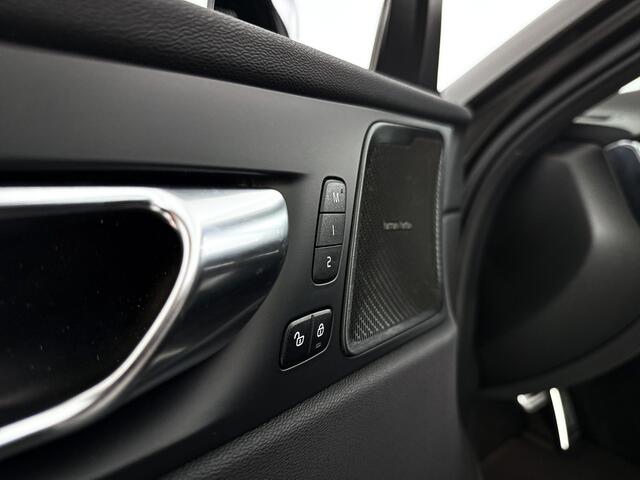 Volvo XC60 B5 R-Design | Panoramadak | Parkeercamera | Harman Kardon | Head-up display | Stoel- en Stuurverwarming | Trekhaak