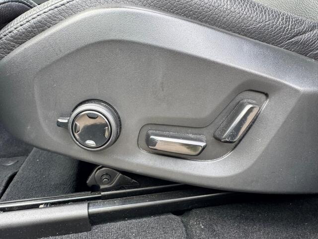 Volvo XC60 2.0 T6 Plug-in hybrid AWD Plus Dark | Pano | ACC | Leer