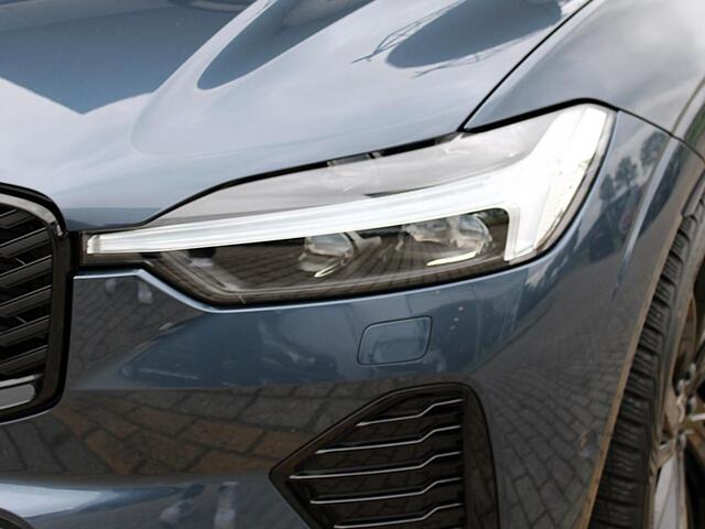 Volvo XC60 2.0 T6 Plug-in hybrid AWD Ultra Black Edition Automaat / Panoramadak / Luchtvering / 360* camera / Trekhaak