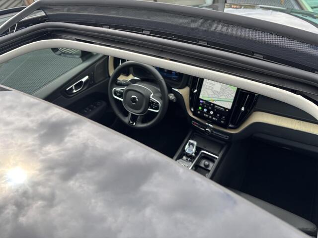 Volvo XC60 2.0 T6 Plug-in hybrid AWD Ultra Dark PHEV, Automaat, Panoramadak, Stoelverwarming, Stuurverwarming, Trekhaak semi elektrisch wegklapbaar, Lederen bekleding, 360 graden parkeercamera, Head-up display