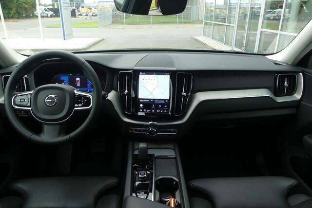 Volvo XC60 2.0 T6 Plug-in hybrid AWD Plus Bright PANO, MEMORY 2X, WINTER PACK, ADAPT. CRUISE, CLIMA, NAVI, CAMERA, PDC V&A, APPLE CARPLAY/ANDROID AUTO, BLIS, KEYLESS, ELEKT. ACHTERKLEP, ELEKT. STOELEN, 25.986KM