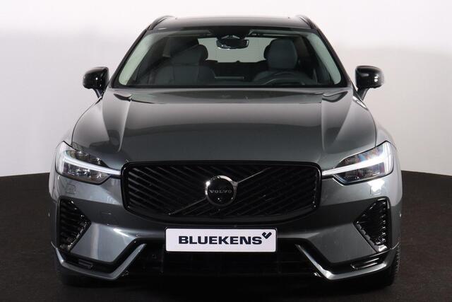 Volvo XC60 T6 Recharge AWD Ultra Dark - Panorama/schuifdak - Luchtvering - IntelliSafe Assist & Surround - 360º Camera - Harman Kardon audio - Adaptieve LED koplampen - Verwarmde voorstoelen, stuur & achterbank - Parkeersensoren voor & achter - Elektr. bedienb. voorstoelen met geheugen - Head up display - Draadloze tel. lader - Extra getint glas - Inklapbare trekhaak - 20' LMV