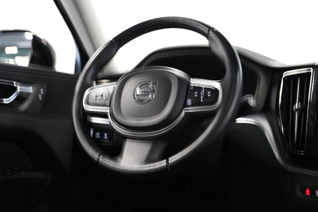 Volvo XC60 2.0 Recharge T6 AWD Inscription | Schuif- kanteldak | PDC