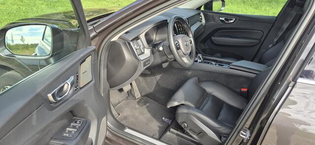 Volvo XC60 2.0 T6 Plug-in hybrid AWD Plus Bright