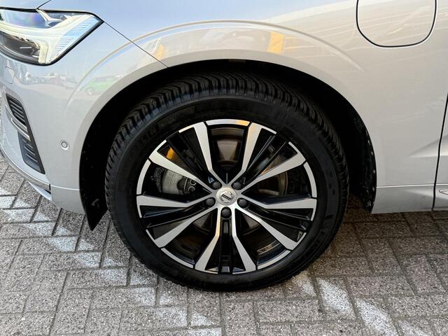 Volvo XC60 2.0 T8 Plug-in hybrid AWD Ultimate Bright | Harman & Kardon | Elektrisch pano dak | 360 graden camera | Leer | Cruise adaptief | LED | Stoelverwarming |