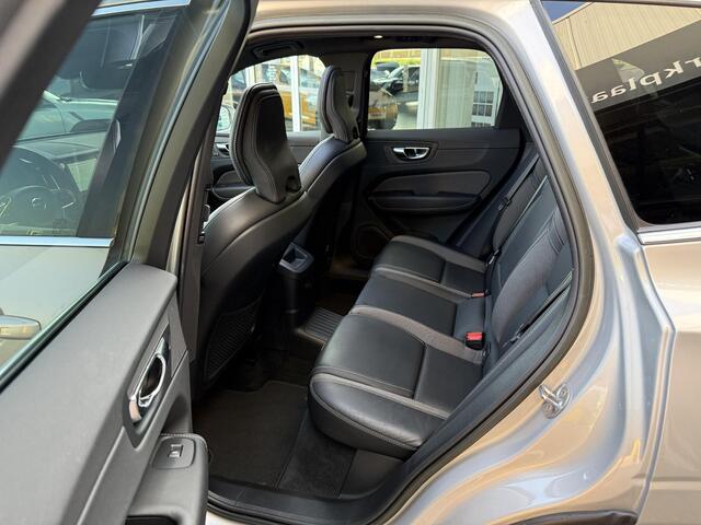 Volvo XC60 2.0 T8 Plug-in hybrid AWD Ultimate Bright | Harman & Kardon | Elektrisch pano dak | 360 graden camera | Leer | Cruise adaptief | LED | Stoelverwarming |