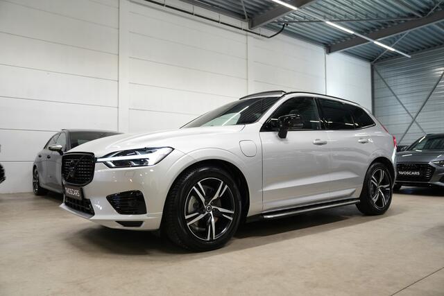 Volvo XC60 2.0 Recharge T8 AWD R-Design 390PK * SoH 89% - Pano - Trekhaak - B&W - Head Up - 360° Cam - Luchtvering *