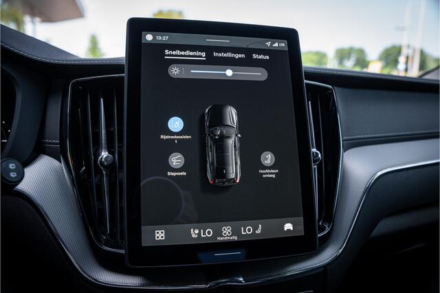Volvo XC60 T8 Recharge Plus Black Edition ** Panodak ** HUD ** Facelift ** Harman/Kardon