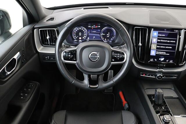 Volvo XC60 T6 RECHARGE AWD R-DESIGN -PANO.DAK|HARMAN/KARDON|360°CAM|HEAD-UP DISP.|SPORTSTOELEN|STANDKACHEL|ADAP.LED|PRIVACY.GLAS|22"