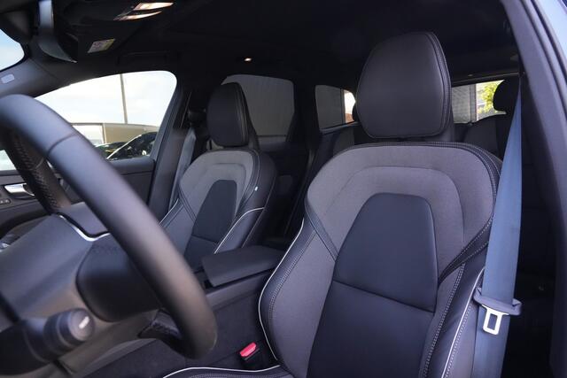 Volvo XC60 2.0 T6 Plug-in hybrid AWD Plus Black Edition | Panoramadak | HUD | Trekhaak Volvo XC60 2.0 T6 Plug-in Hybrid AWD Plus Black Edition met 2.0 viercilinder plug-in hybride aandrijflijn en 350 PK, voorzien van elektrisch glazen panoramadak, Harman Kardon premium audiosy