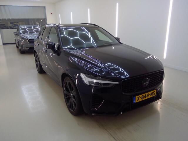 Volvo XC60 2.0 T8 PHEV AWD Ultimate Black Edition NL-AUTO | PANO | HUD | TREKH. | 360° CAM