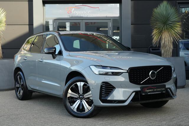 Volvo XC60 2.0 T6 Plug-in hybrid AWD Plus Dark | 350 PK | Pano | 360° camera | HarmanKardon | Navigatie | Stoelverwarming | Volvo XC60 2.0 T6 Plug-in hybrid AWD Plus Dark met 349 PK, 2.0-liter 4-cilinder plug-in hybride benzinemotor, panoramadak, lederen/stof bekleding, navigatiesysteem, 360° camera, adaptieve cru