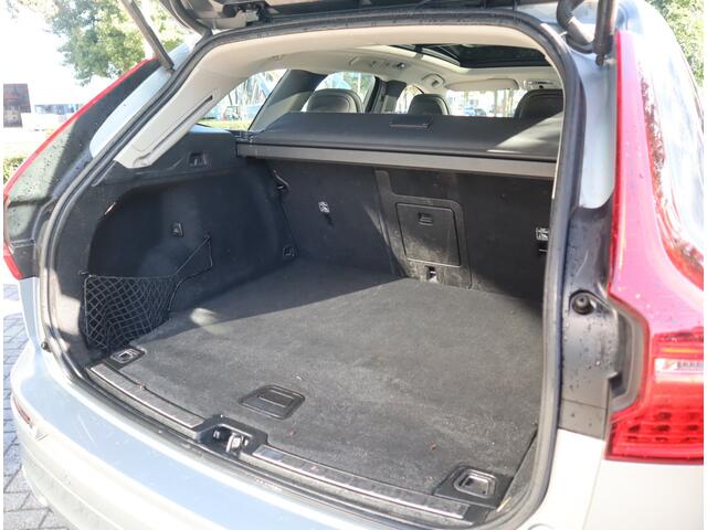 Volvo XC60 2.0 T8 Twin Engine AWD Inscription Navi / Carplay /Luchtvering / Blis / Trekh / Camera /Leder / Stoelkoeling-verwarming / Head-up