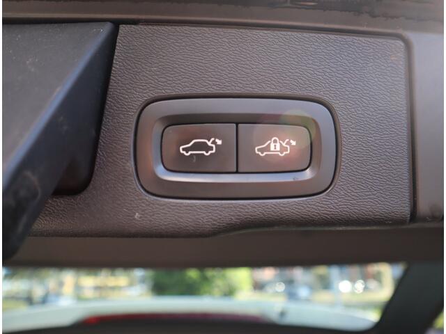 Volvo XC60 2.0 T8 Twin Engine AWD Inscription Navi / Carplay /Luchtvering / Blis / Trekh / Camera /Leder / Stoelkoeling-verwarming / Head-up