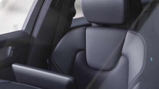 Volvo XC60 T8 Plug-in hybrid Ultra Black Edition Executive | Modeljaar 27.5 | Long Range Accu 200km rijden | Dit jaar leverbaar |