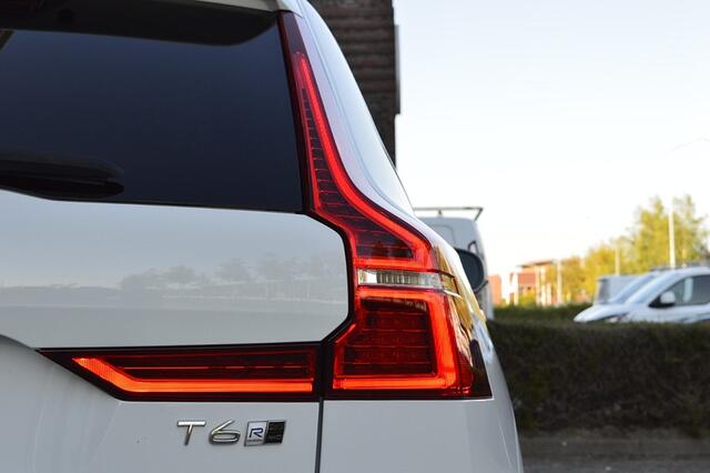 Volvo XC60 2.0 T6 AWD R-Design Rijklaarprijs-Garantie Panorama dak Trekhaak Apple/Android Led Camera