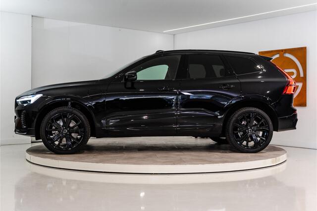 Volvo XC60 2.0 T6 Plug-in hybrid AWD Ultra Black Edition | NL AUTO GLOEDNIEUW | 5 Jaar Garantie | FOUR-C | Bowers&Wilkins | Pano | Massage | VOL!