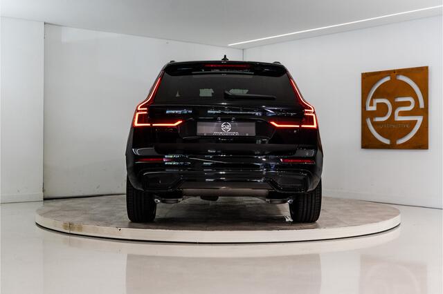 Volvo XC60 2.0 T6 Plug-in hybrid AWD Ultra Black Edition | NL AUTO GLOEDNIEUW | 5 Jaar Garantie | FOUR-C | Bowers&Wilkins | Pano | Massage | VOL!