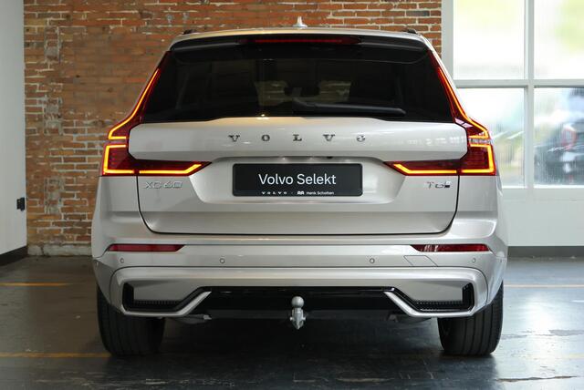 Volvo XC60 T6 Plug-in hybrid AWD Plus Black Edition | Luchtvering | Semi-Electrische wegklapbare trekhaak | Verwarmbare voorstoelen, achterbank en stuurwiel | Premium audio by Harman Kardon | Apple carplay/Android auto | Keyless | Google Infotainment |