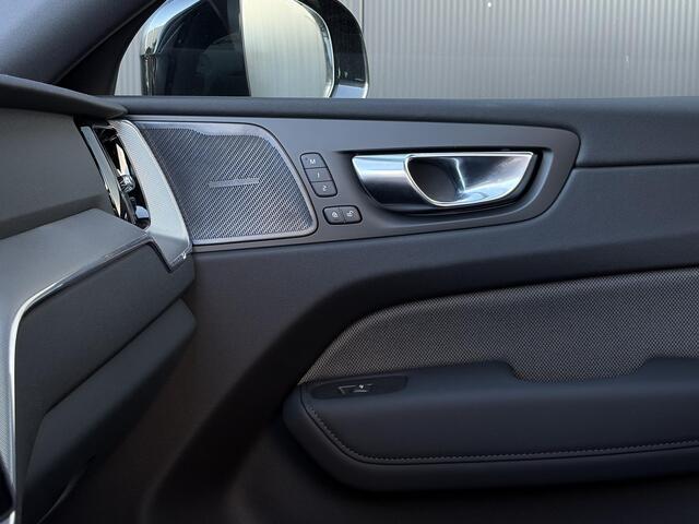 Volvo XC60 2.0 T6 Plug-in hybrid AWD Plus Black Edition panoramadak/ 360 camera/ 21 inch / head-up display/ climate line