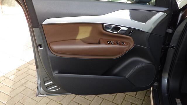Volvo XC90 2.0 T5 261PK AWD automaat Momentum (Led/Volledig lederen bekledi