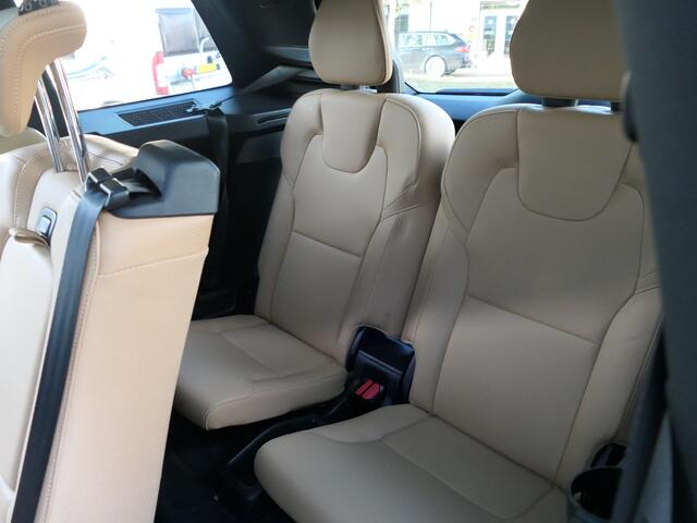 Volvo XC90 T5 AWD Momentum 12 MND garantie / Panorama dak / Bowers & Wilkins / Leer / Navi