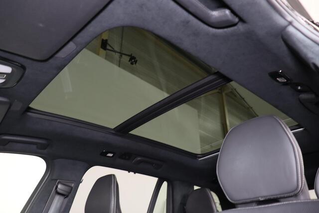 Volvo XC90 T8 Recharge AWD Ultimate Dark - LONG RANGE - Panorama/schuifdak - IntelliSafe Assist & Surround - 360° Camera - Bowers & Wilkins audio - Verwarmde voorstoelen, stuur & achterbank - Parkeersensoren voor & achter - Elektr. bedienb. voorstoelen met geheugen 