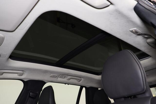 Volvo XC90 T8 Recharge AWD Ultimate Dark - Luchtvering - Panorama/schuifdak - IntelliSafe Assist & Surround - 360° Camera - Verwarmde voorstoelen, stuur & achterbank - Parkeersensoren voor & achter - Elektr. bedienb. voorstoelen met geheugen - Draadloze tel. lader -