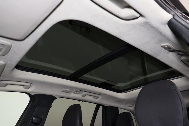 Volvo XC90 T8 Recharge AWD Ultimate Dark - LONG RANGE - IntelliSafe Assist & Surround - 360° Camera - Verwarmde voorstoelen, stuur & achterbank - Parkeersensoren voor & achter - Elektr. bedienb. voorstoelen met geheugen - Draadloze tel. lader - Extra getint glas - 2