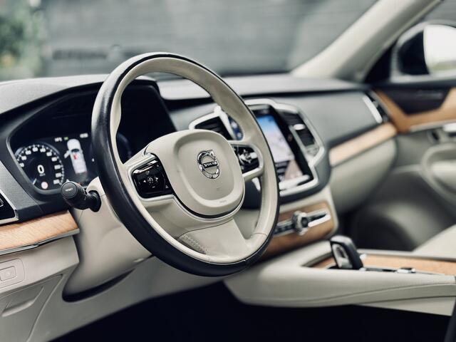 Volvo XC90 2.0 T8 Recharge AWD | R-Design | Black Line | Luchtvering | 22" | Beige leer | Elek. Trekh. | Panodak | HUD Display | 360 Camera | Incl BTW