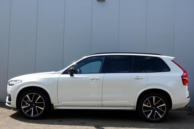 Volvo XC90 T8 Automaat Recharge AWD Ultimate Dark |Long Range| Elektrisch bedienbaar glazen panoramisch schuif-/kanteldak|Luchtvering met Four-C settings, Trekhaak semi elektrisch inklapbaar, Adaptieve Cruise Control met Pilot Assist, BLIS dodehoekdetectie, 360 gra
