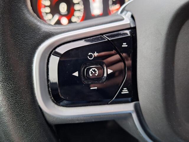 Volvo XC90 2.0 T5 AWD Momentum | Carplay | Adaptive Cruise | Camera | Stoelverwarming | Navigatiesysteem | Lane Assist |
