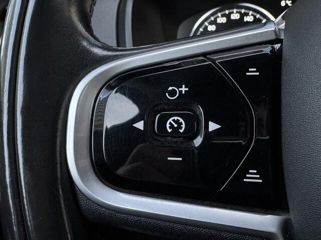 Volvo XC90 2.0 D5 AWD Momentum | Trekhaak | Achteruitrijcamera | Cruise Control Adaptief | Rijklaar + 12 Maand BOVAG Garantie